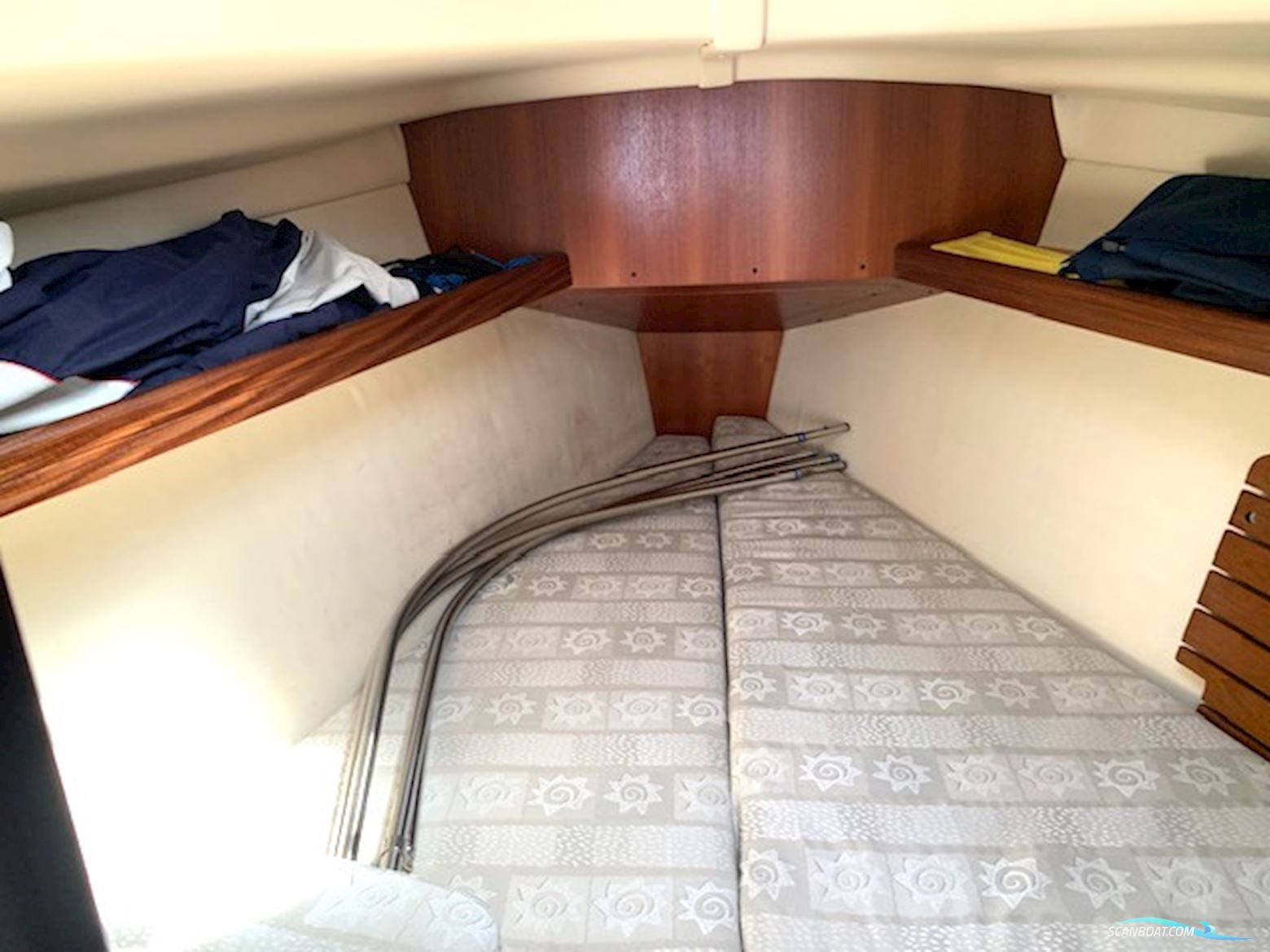 Hunter/Legend 31 Bilge Keel