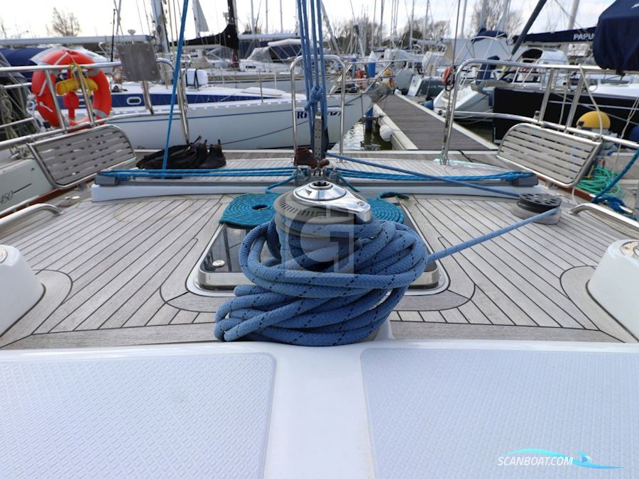 Hylas 54 RS