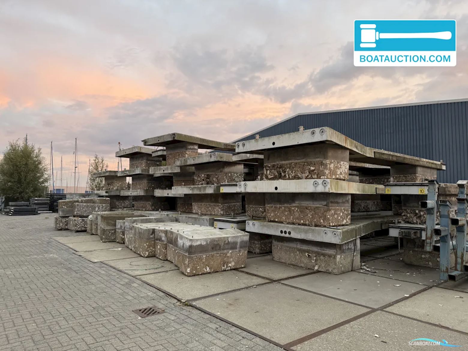 Inter Boat Marinas partij drijfsteigers Segelboot , Niederlande