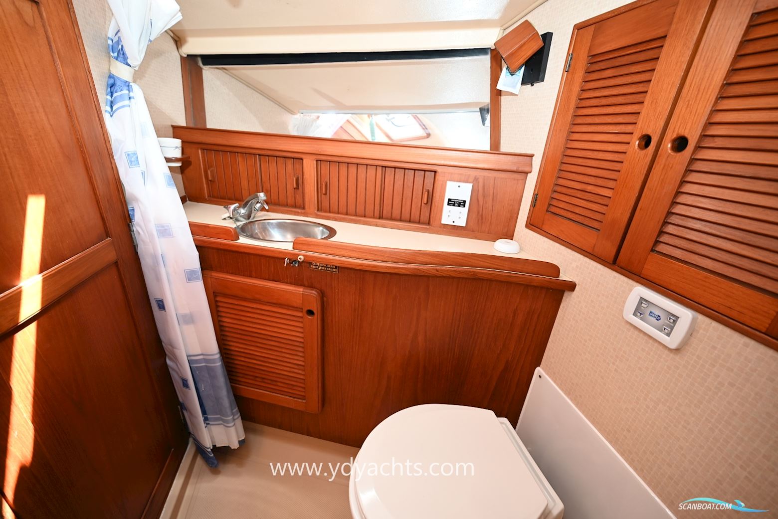 Island Packet 38