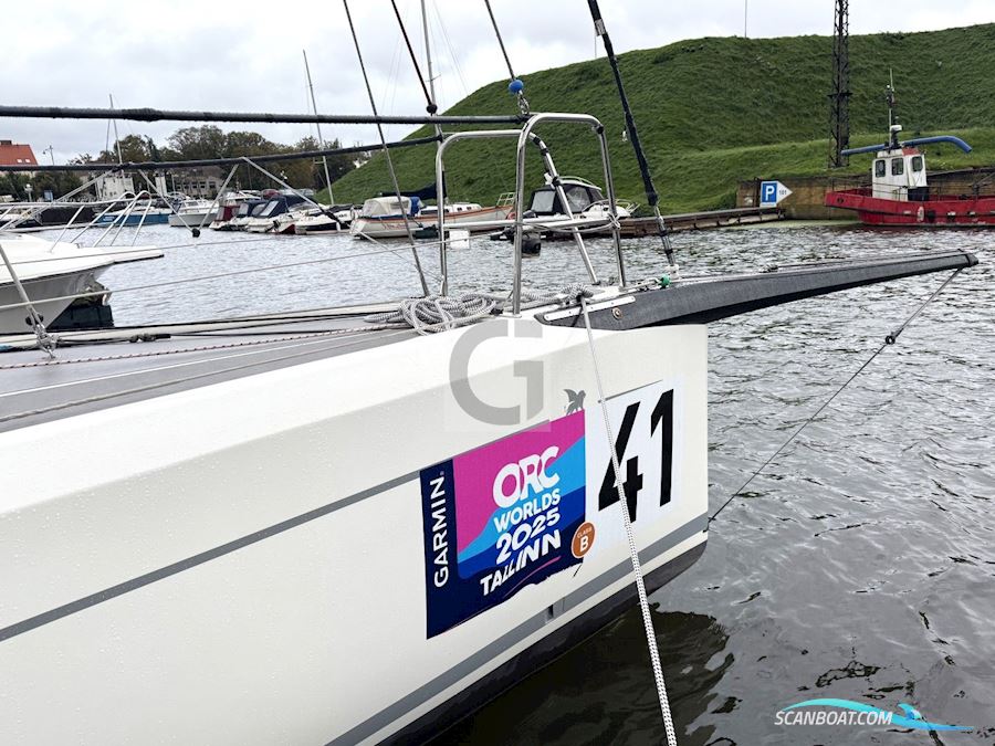 Italia Yachts 11.98 Fuoriserie