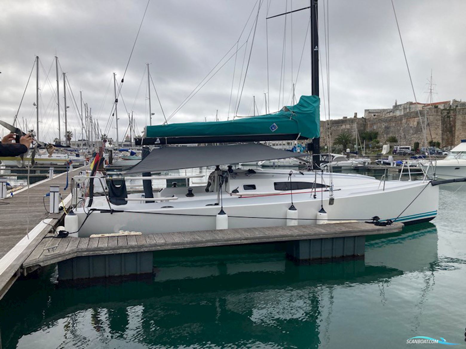 J Boats 99