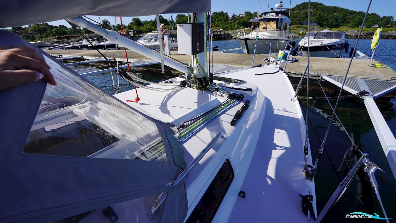 J Boats J 9