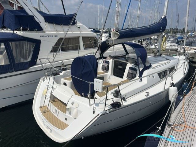Jeanneau 32i Sun Odyssey Legende