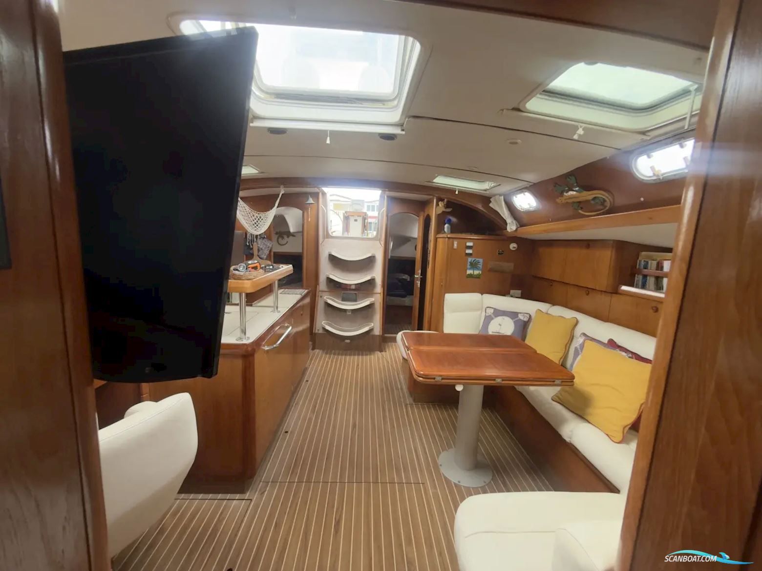 Jeanneau 51.1