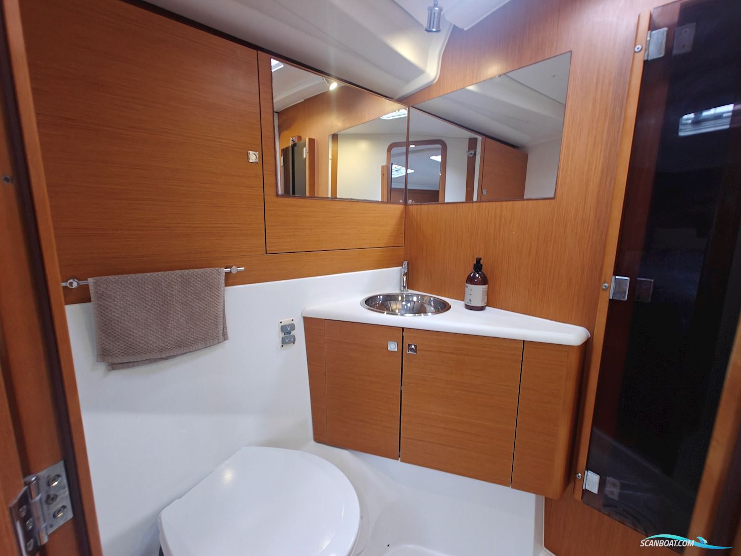 Jeanneau 53 Shallow Draft