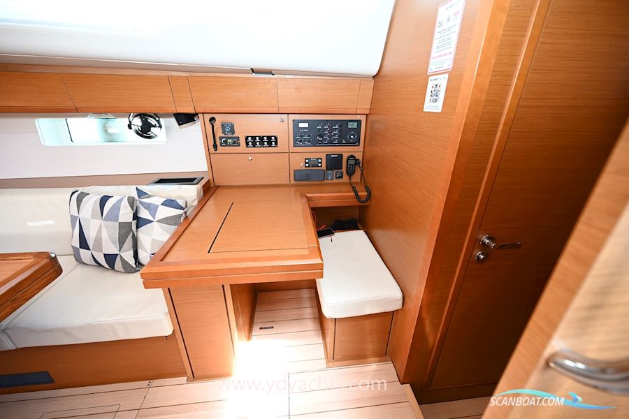 Jeanneau 54