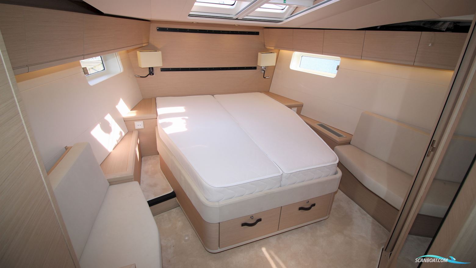 Jeanneau 54 Yacht 