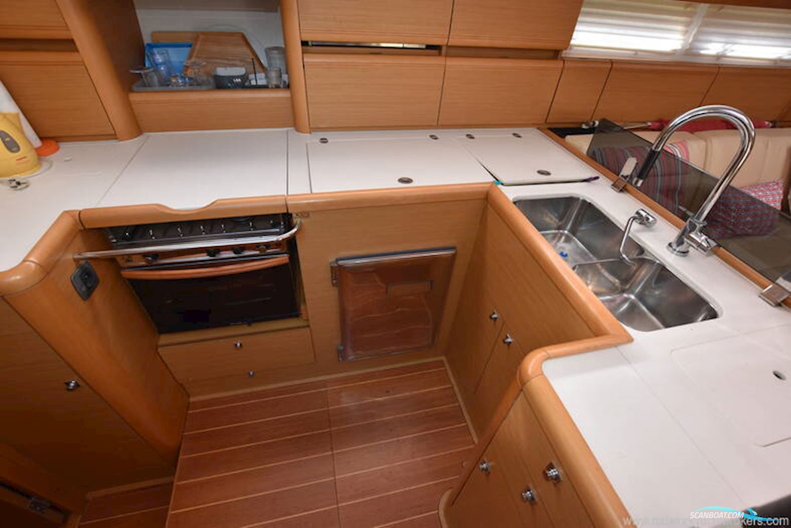 Jeanneau 57