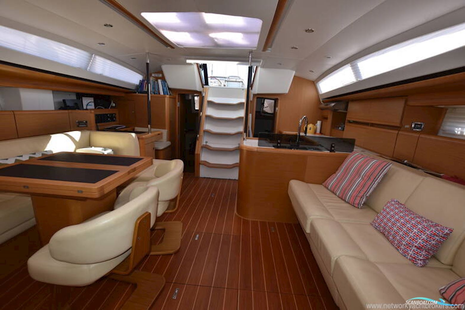 Jeanneau 57
