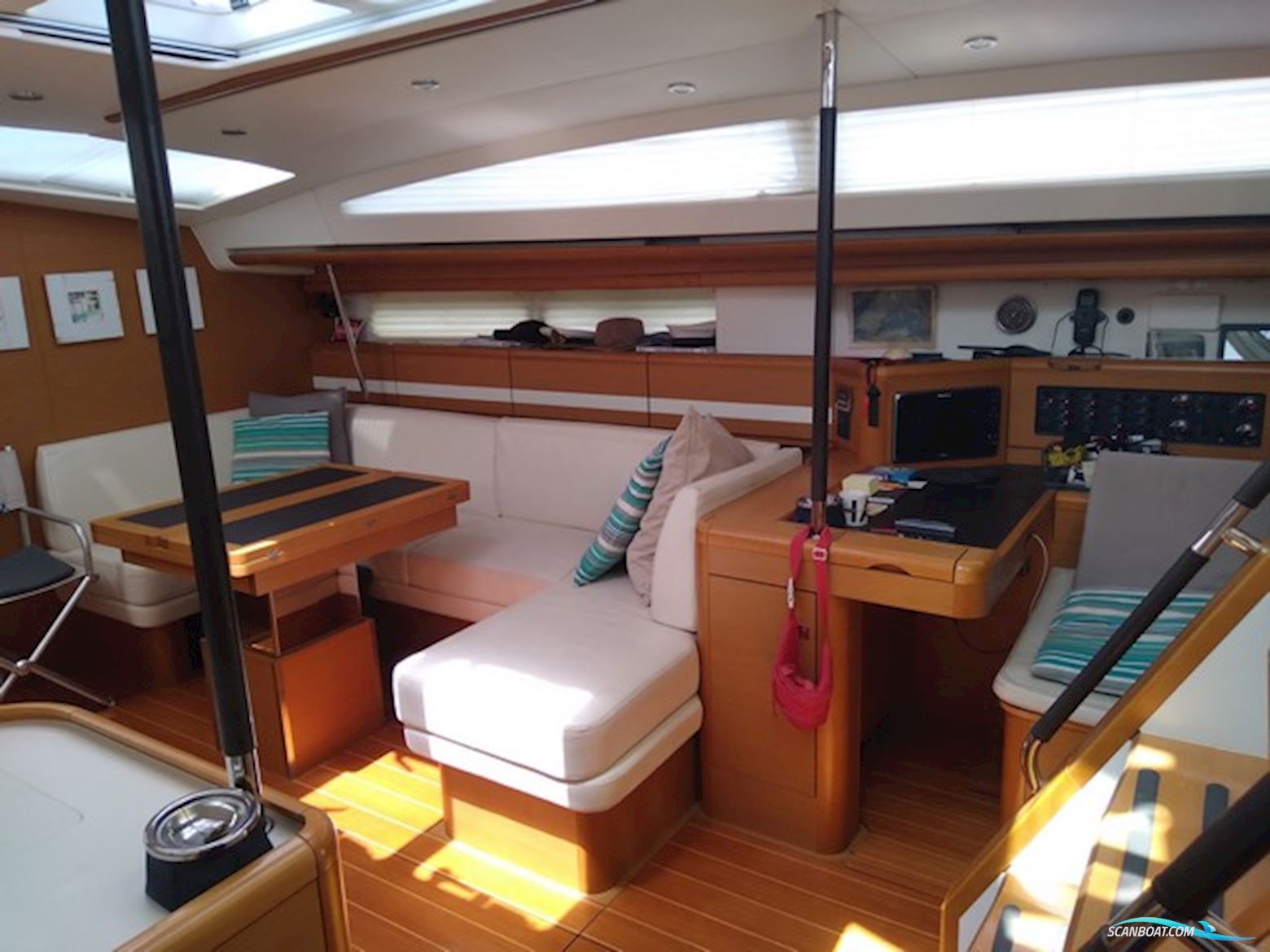 Jeanneau 57