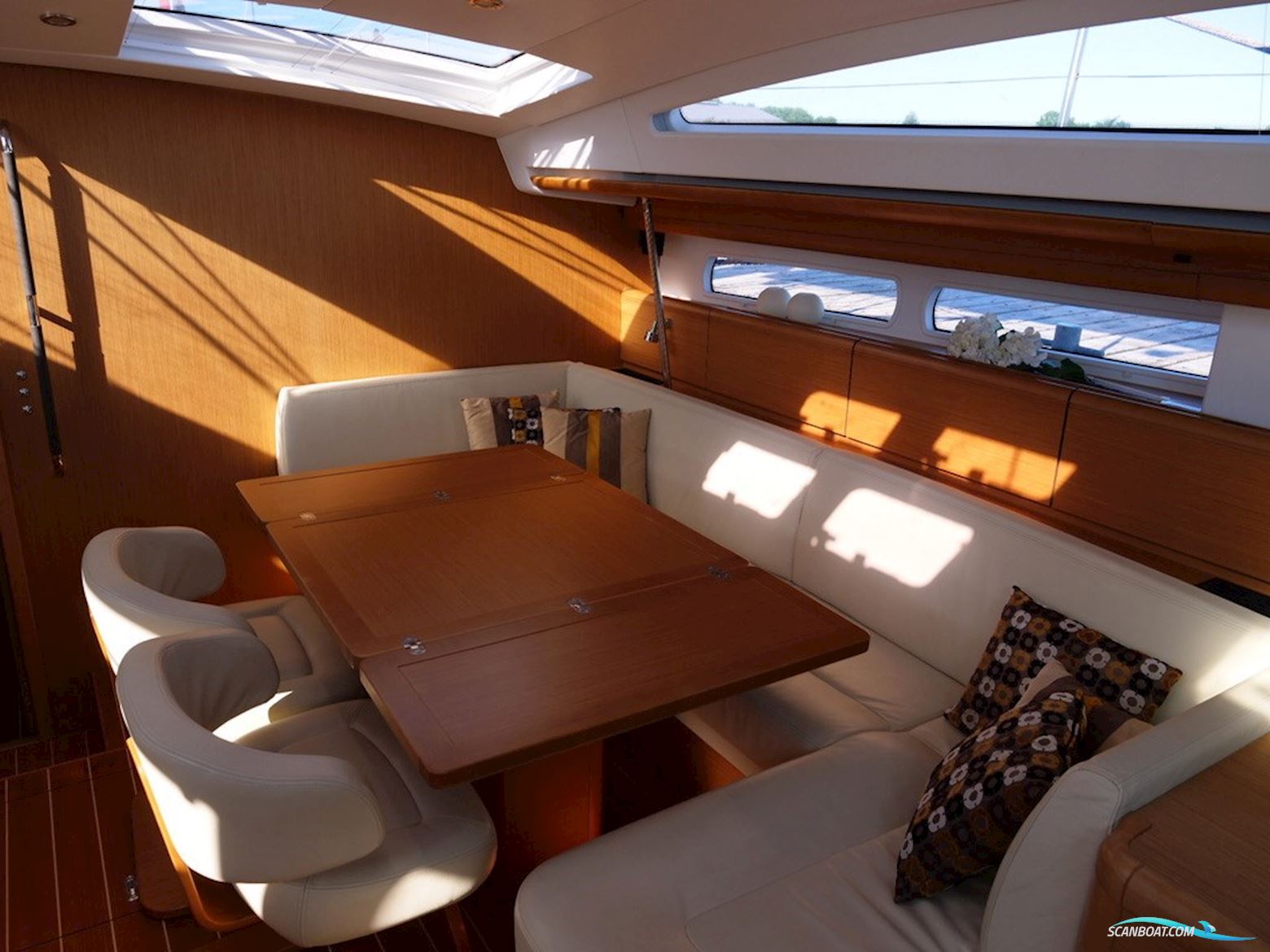 Jeanneau 57 Version 3 Cabin