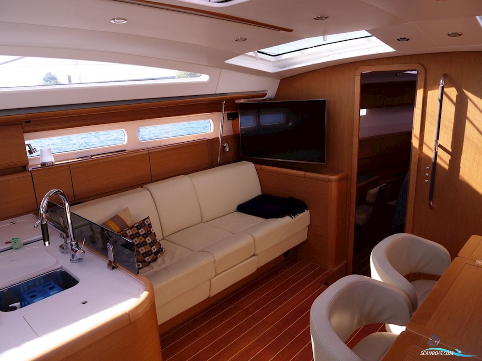 Jeanneau 57 Version 3 Cabin