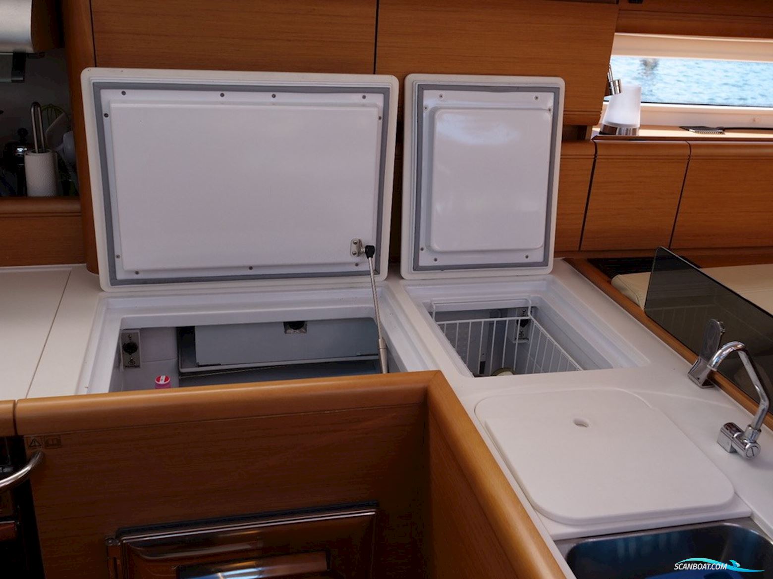 Jeanneau 57 Version 3 Cabin