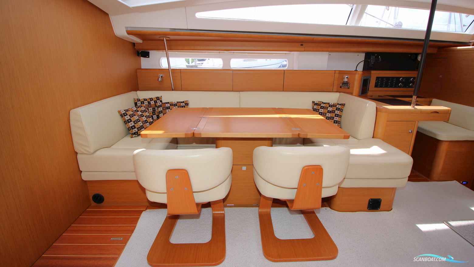 Jeanneau 57 Yacht