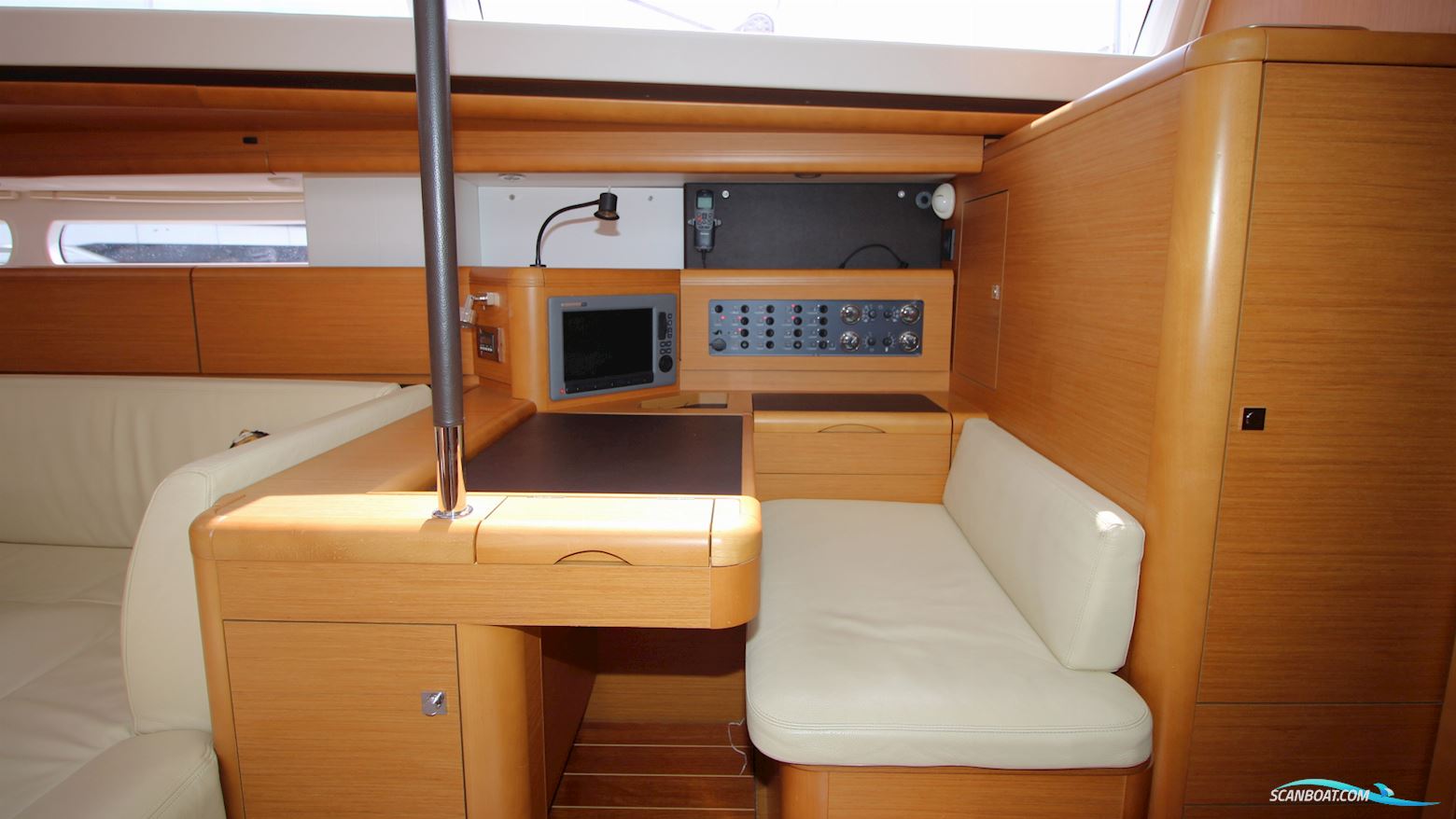 Jeanneau 57 Yacht