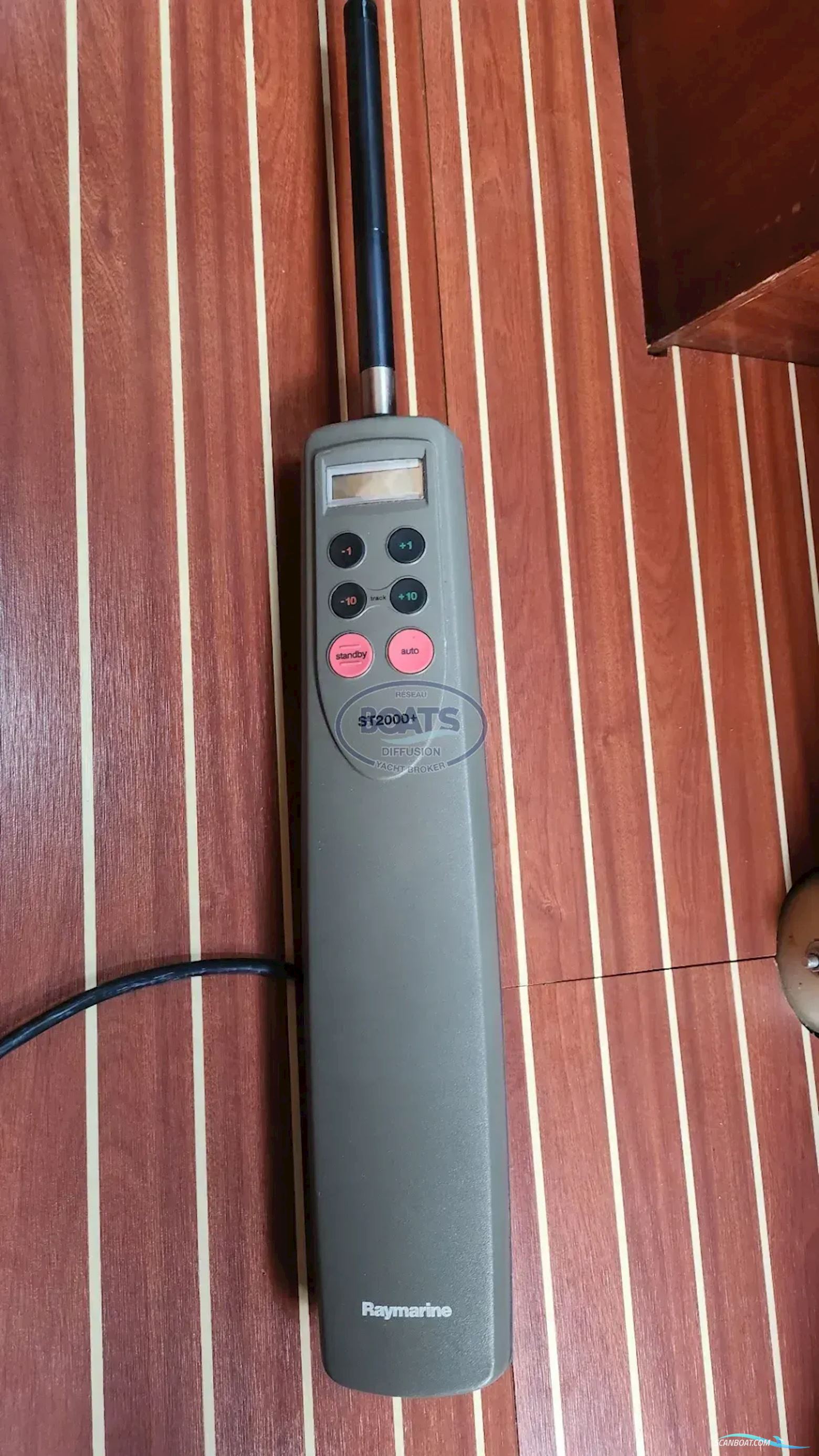 Jeanneau Brin DE Folie