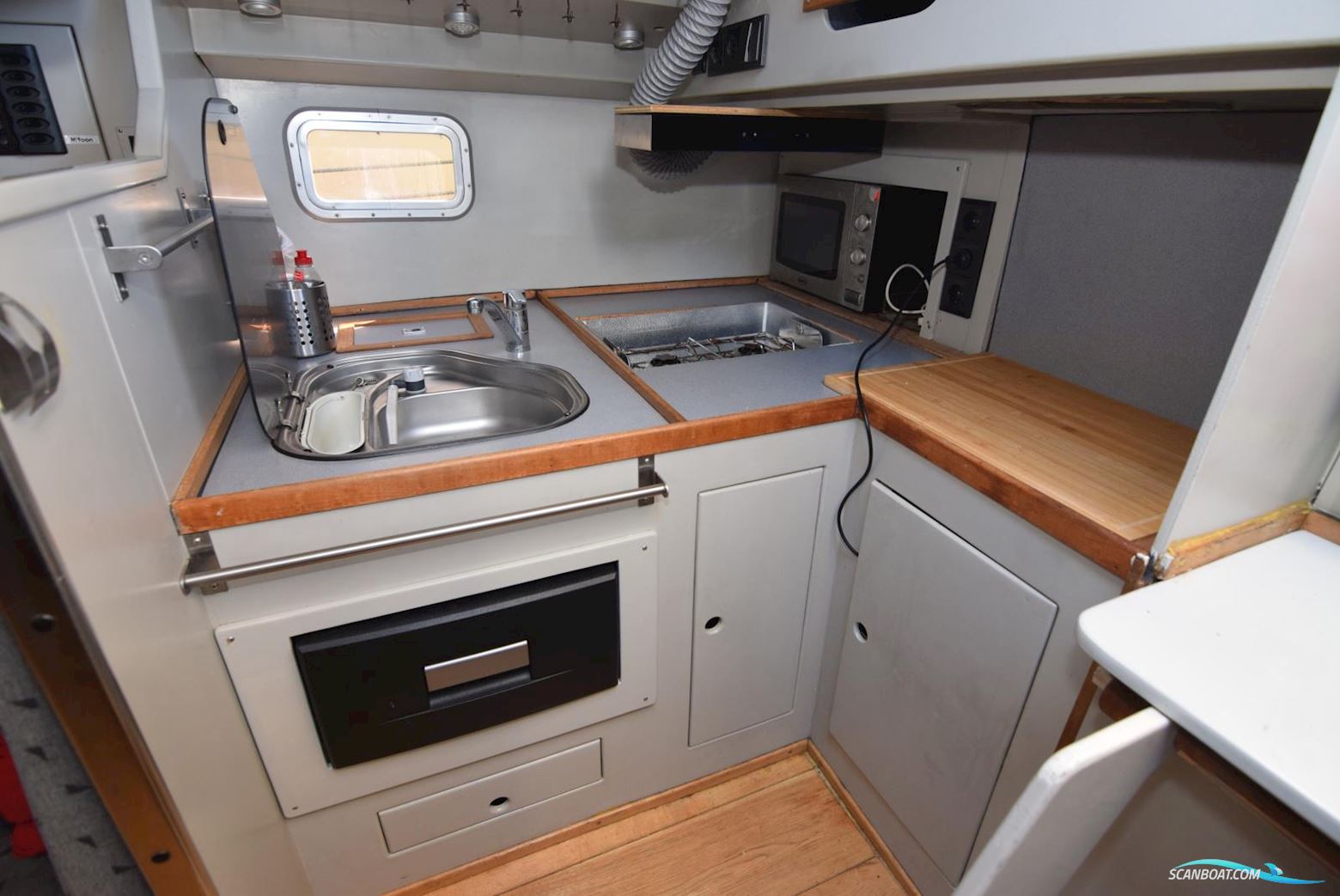 Jeanneau Gin Fizz 38