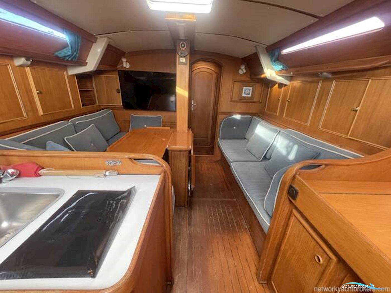 Jeanneau Olympic Sea 42 Sun Legend Hull