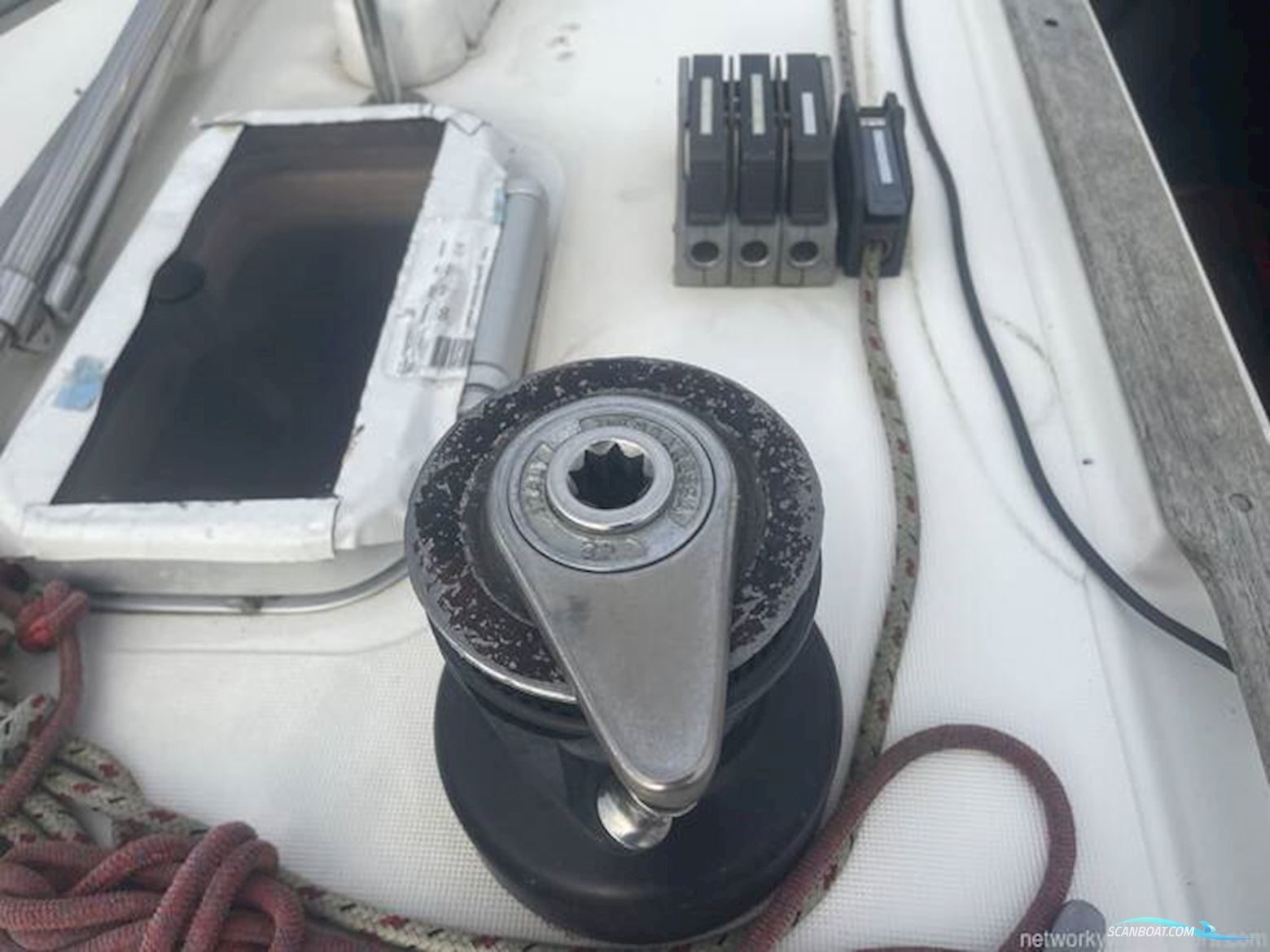 Jeanneau Olympic Sea 42 Sun Legend Hull