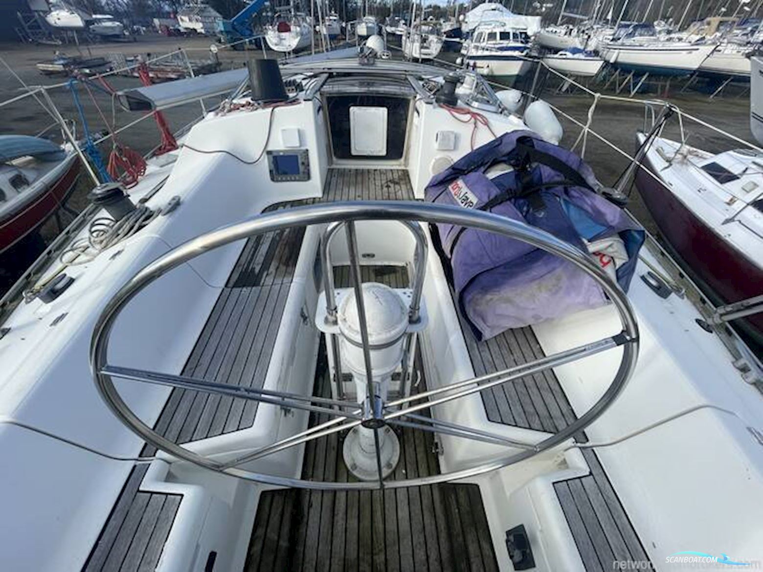 Jeanneau Olympic Sea 42 Sun Legend Hull