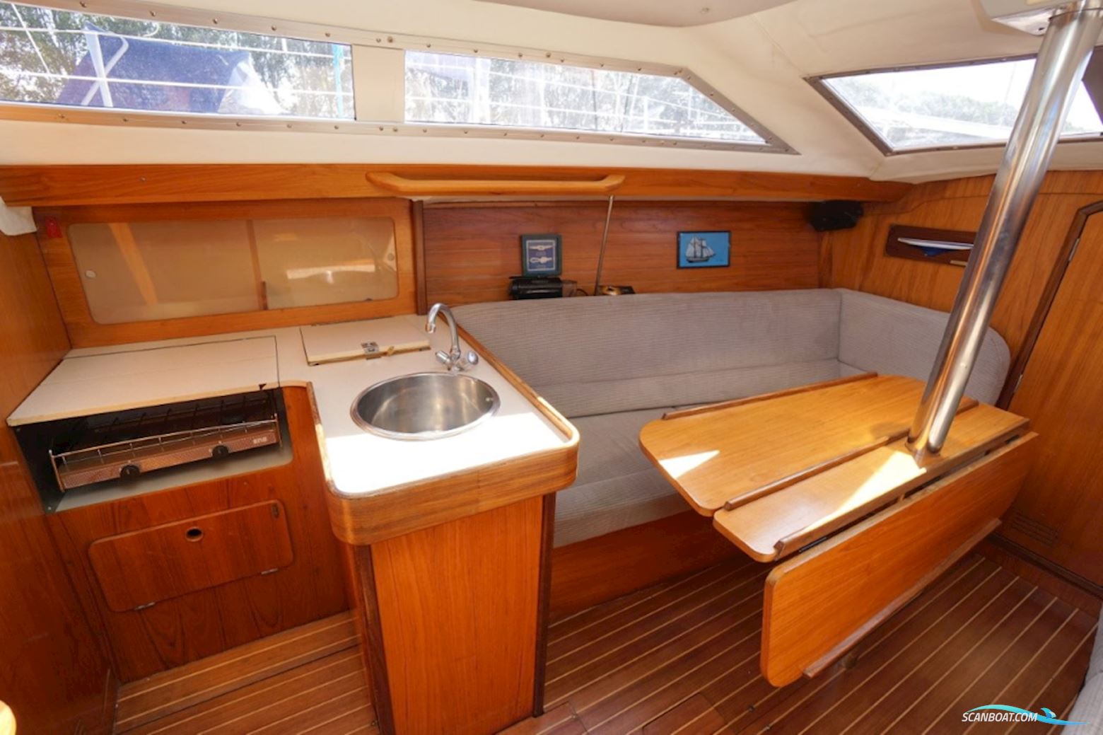 Jeanneau Sun Dream 28