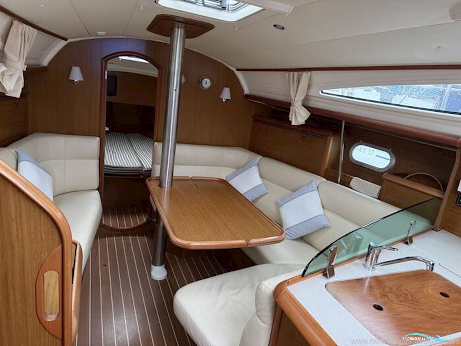 Jeanneau Sun Odyssey 35 Legende