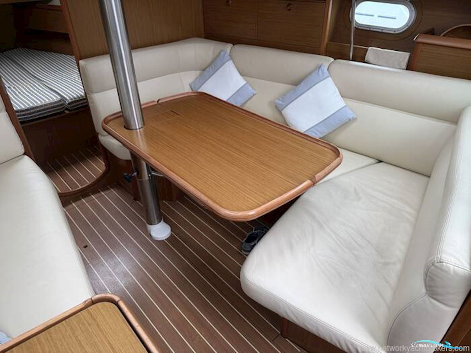 Jeanneau Sun Odyssey 35 Legende