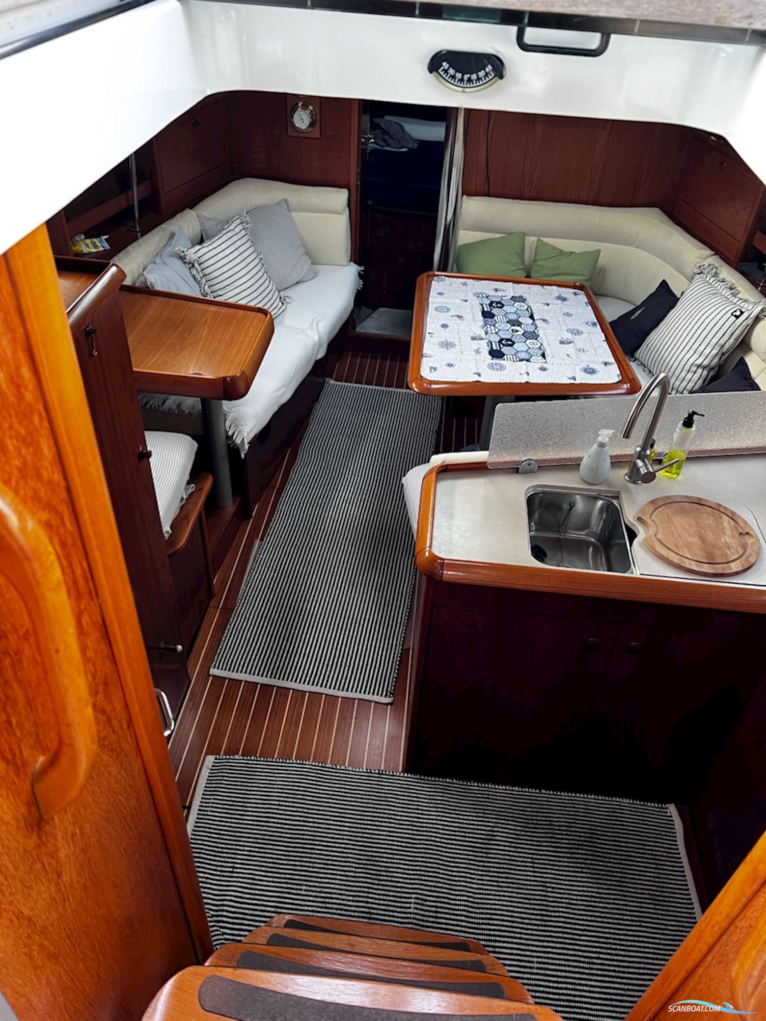 Jeanneau Sun Odyssey 37