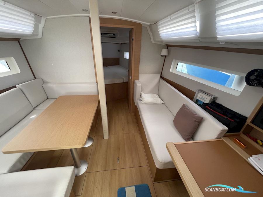Jeanneau Sun Odyssey 380