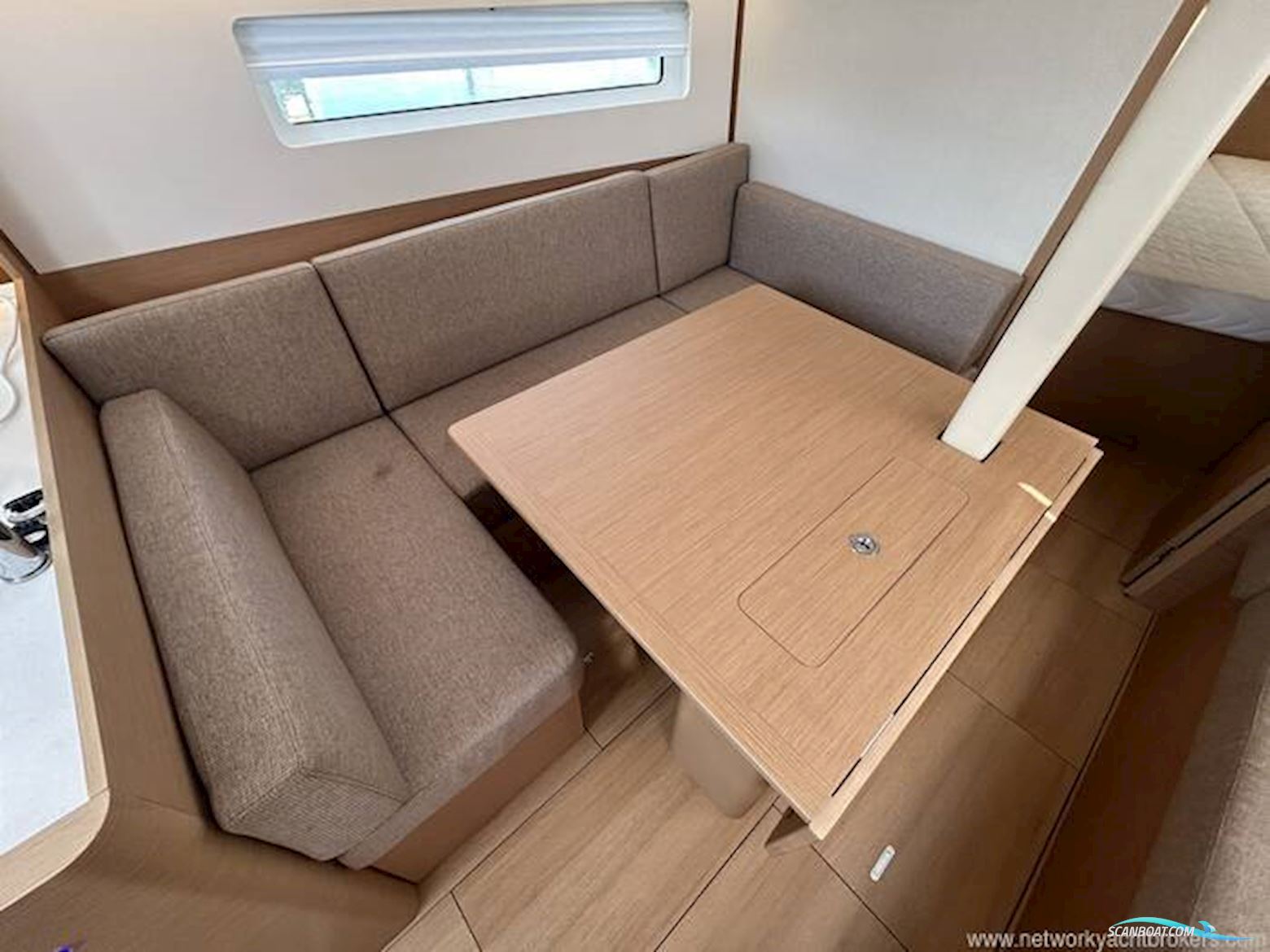 Jeanneau Sun Odyssey 380