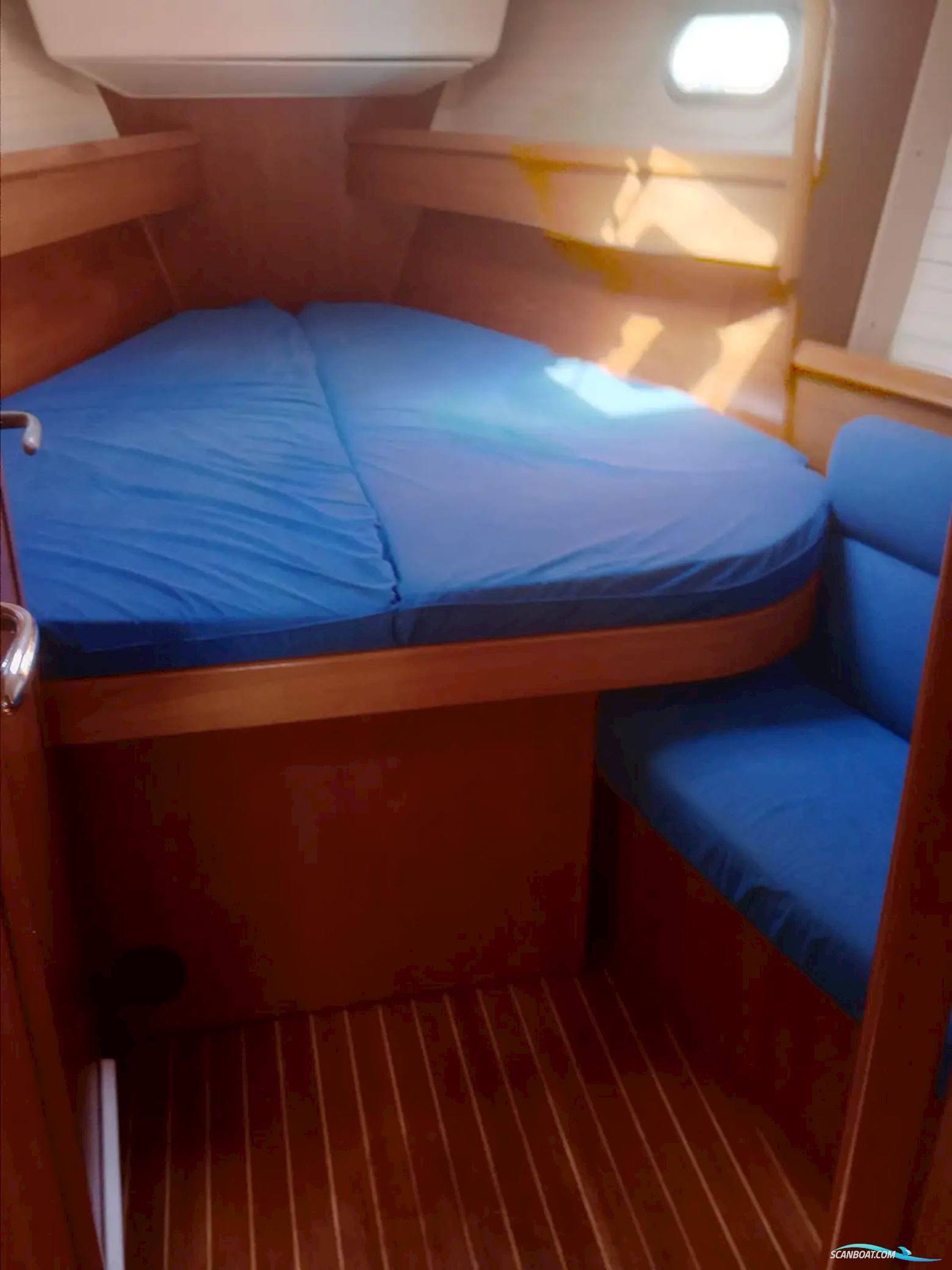 Jeanneau Sun Odyssey 43