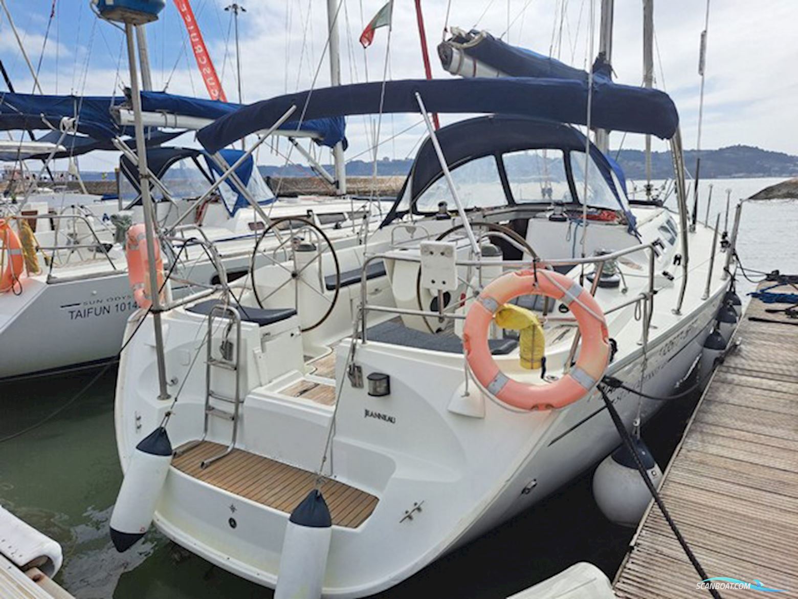 Jeanneau Sun Odyssey 43