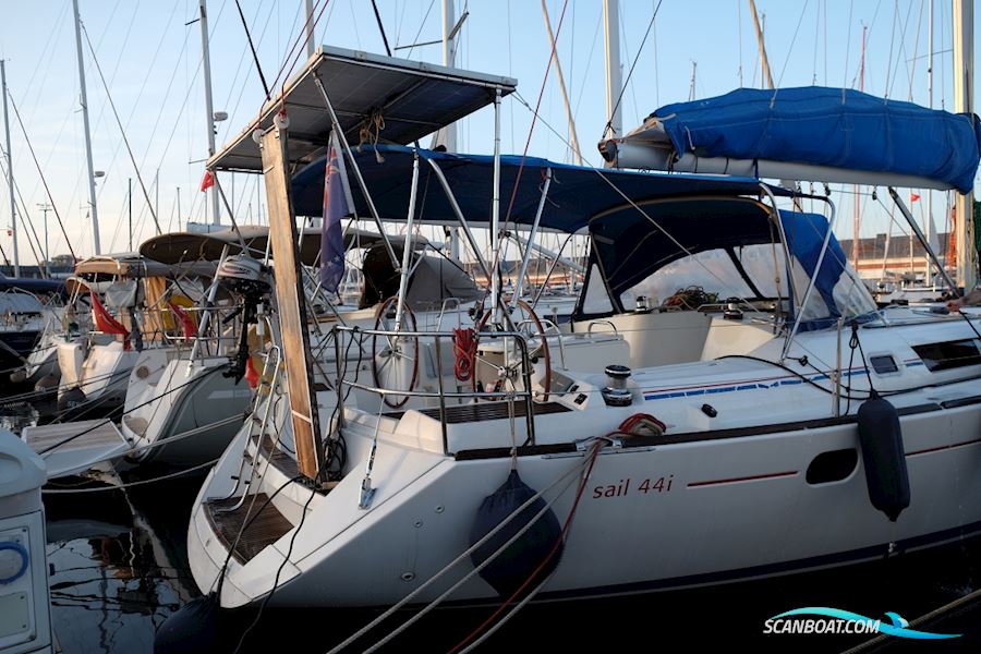 Jeanneau Sun Odyssey 44i Owners Version