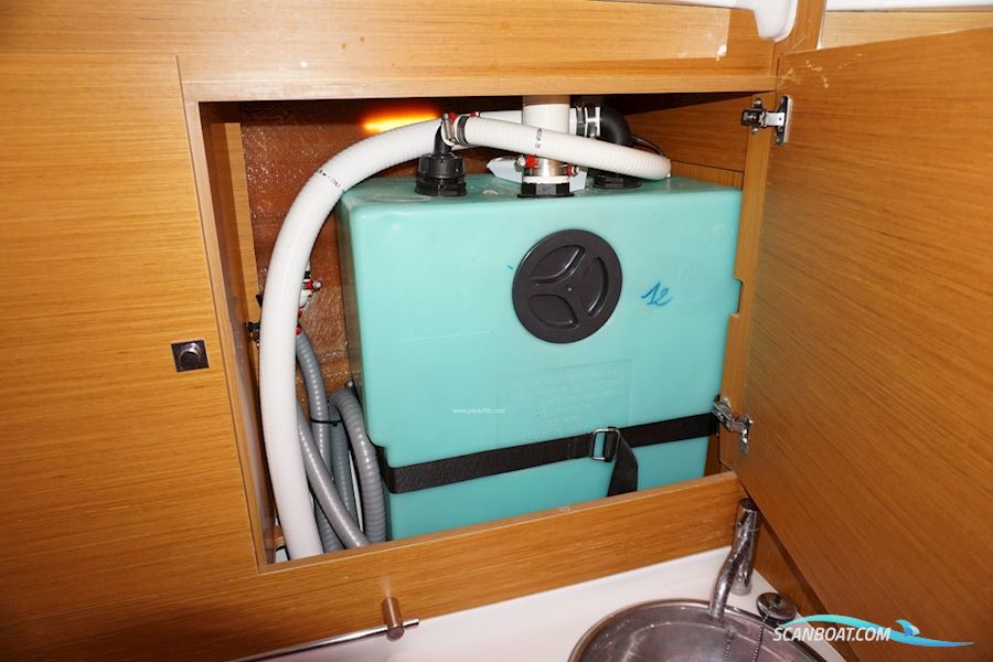 Jeanneau Sun Odyssey 44i Owners Version