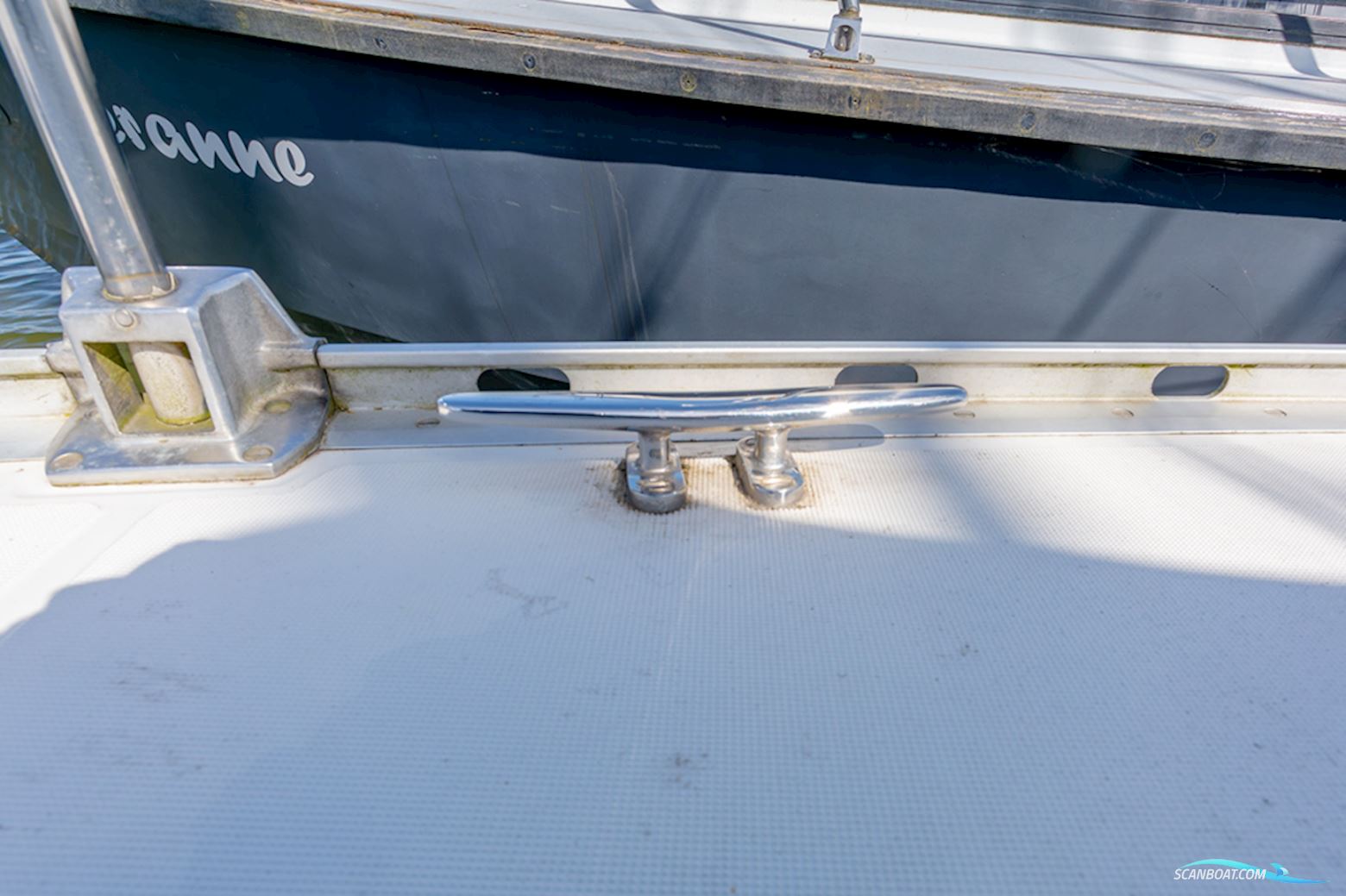 Jeanneau Sunshine 38 centerboard