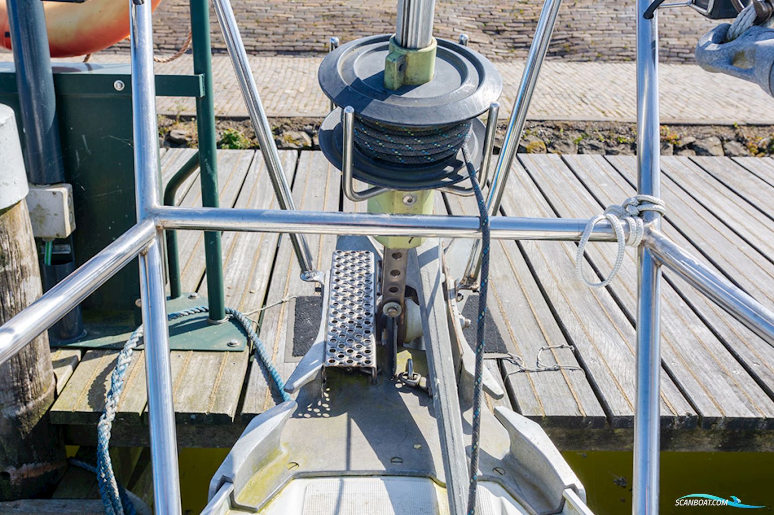 Jeanneau Sunshine 38 centerboard