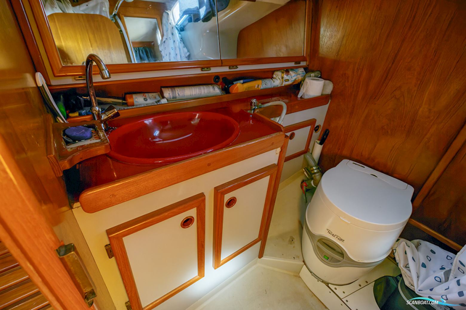 Jeanneau Sunshine 38 centerboard