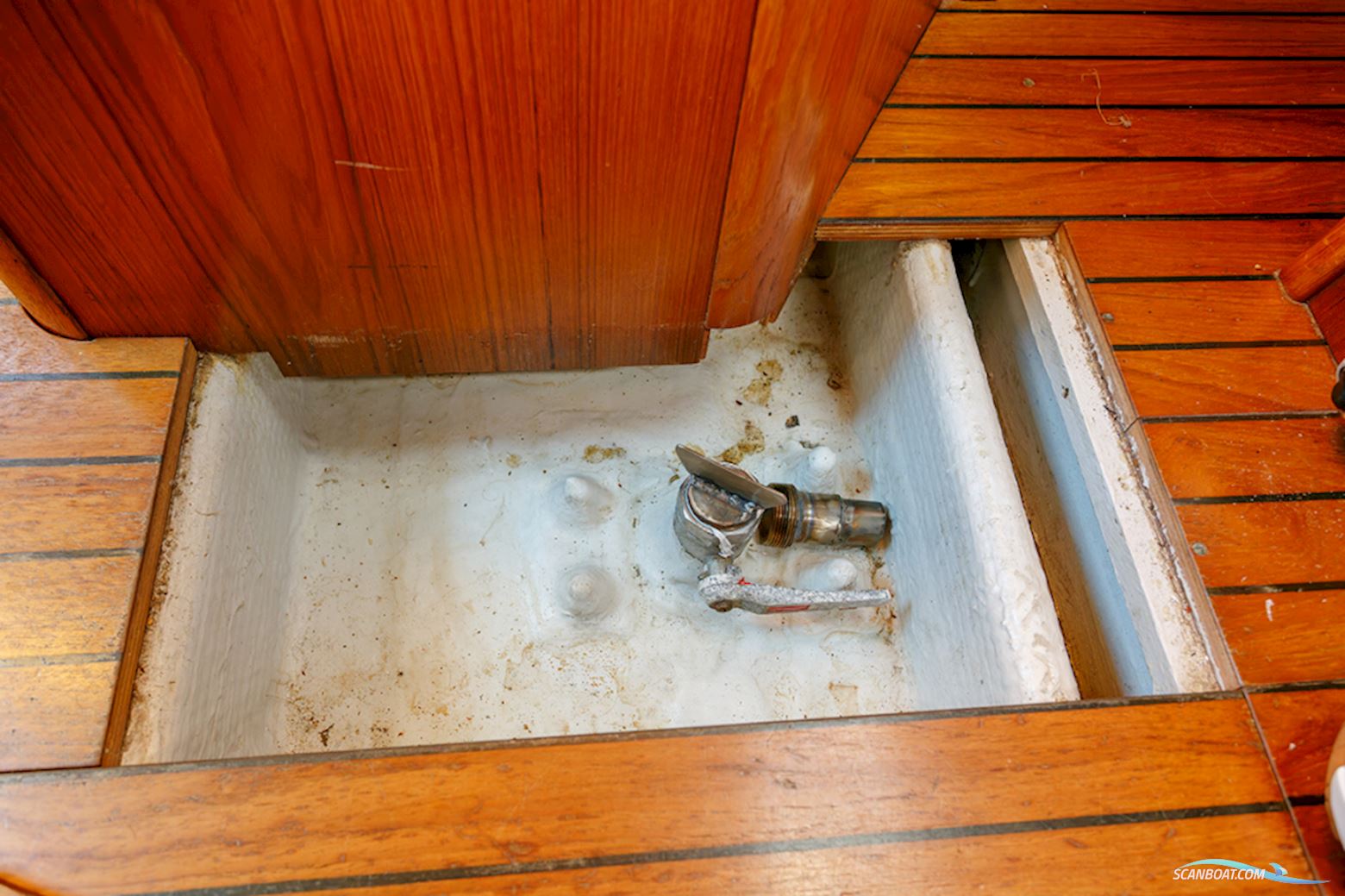 Jeanneau Sunshine 38 centerboard