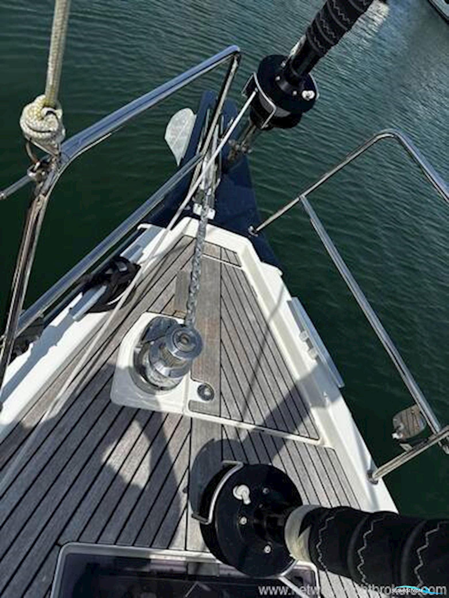 Jeanneau Yacht 54