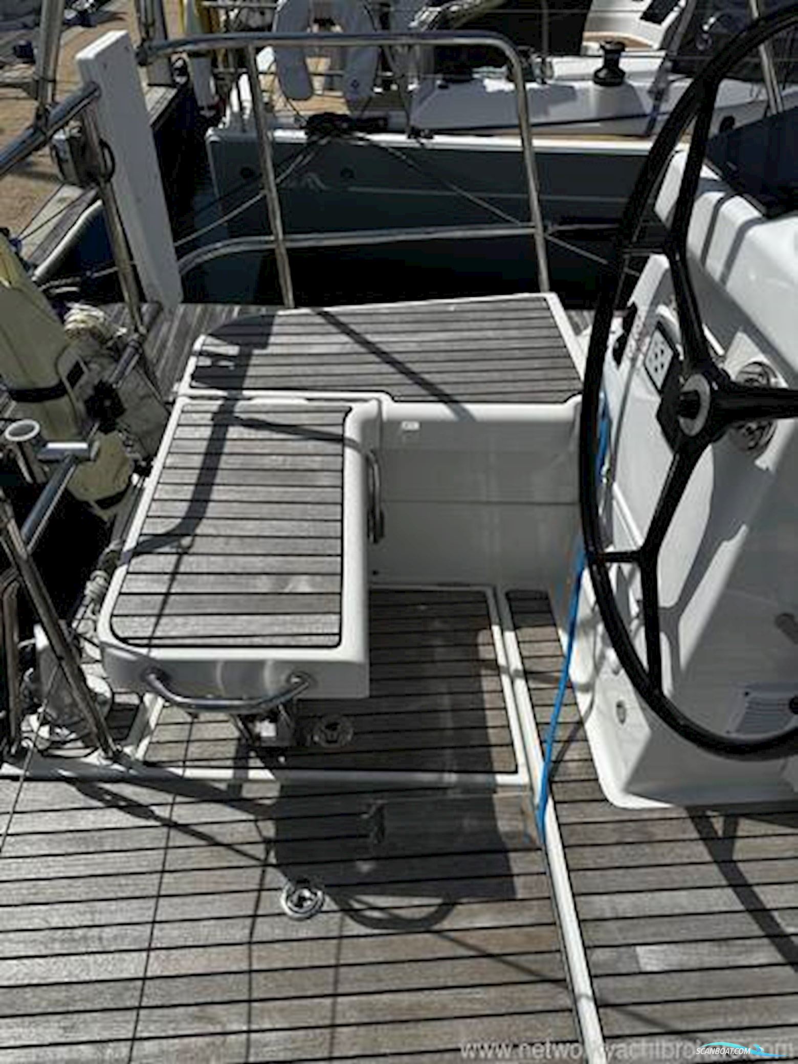 Jeanneau Yacht 54