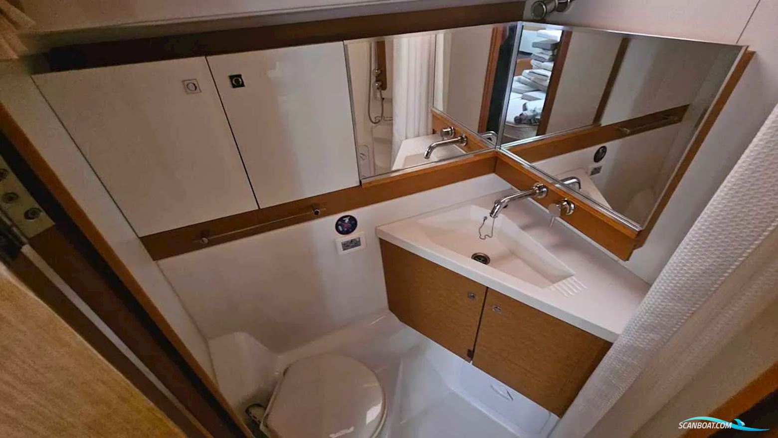 Jeanneau Yachts 53