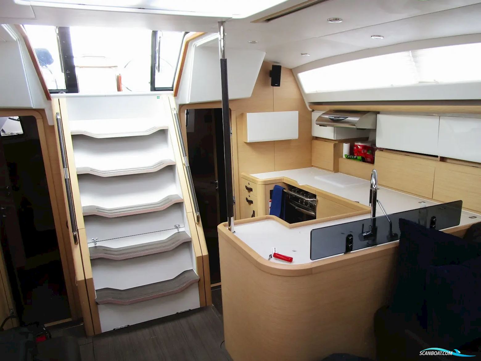 Jeanneau Yachts 58