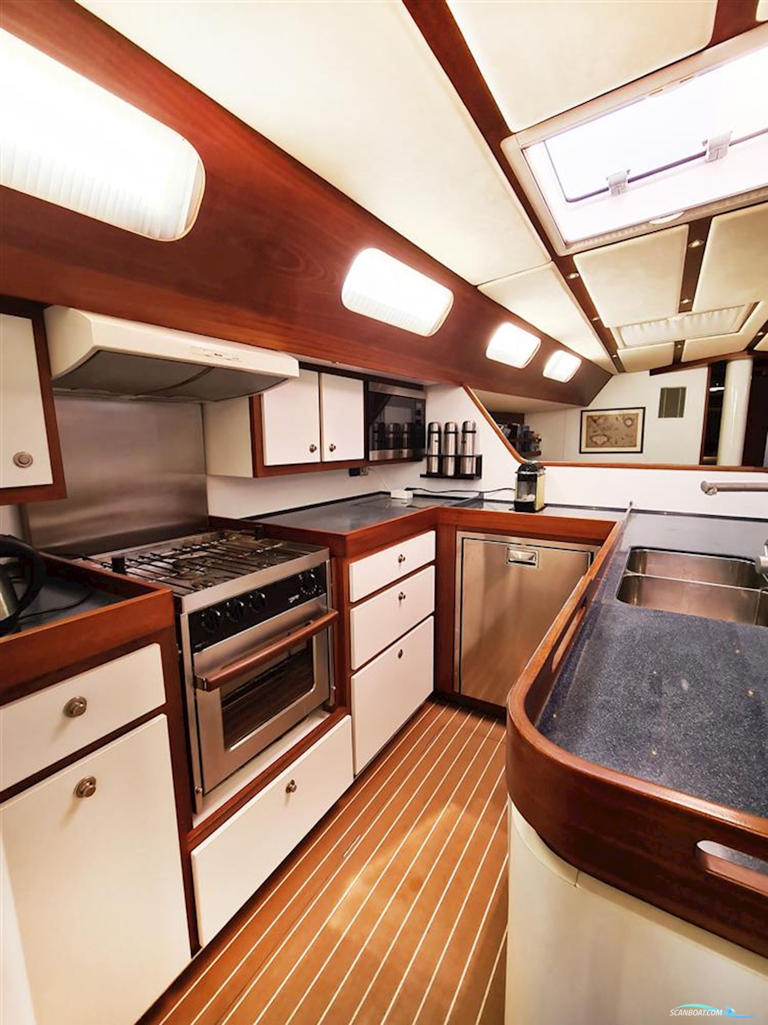 KM Yachtbuilders Stadtship 70