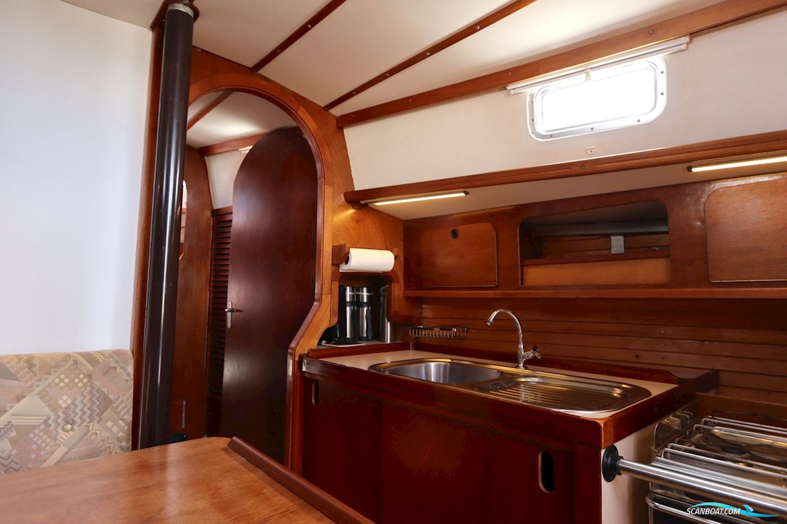Koopmans 33 Deck Salon