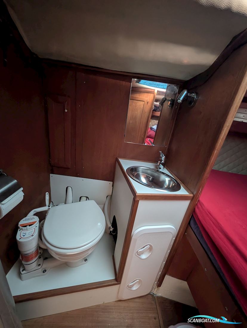 Lady Helmsman GT