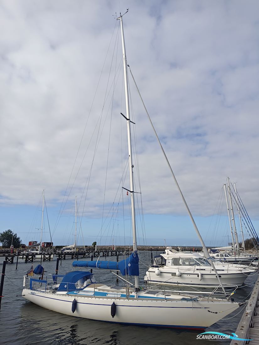 Lady Helmsman GT