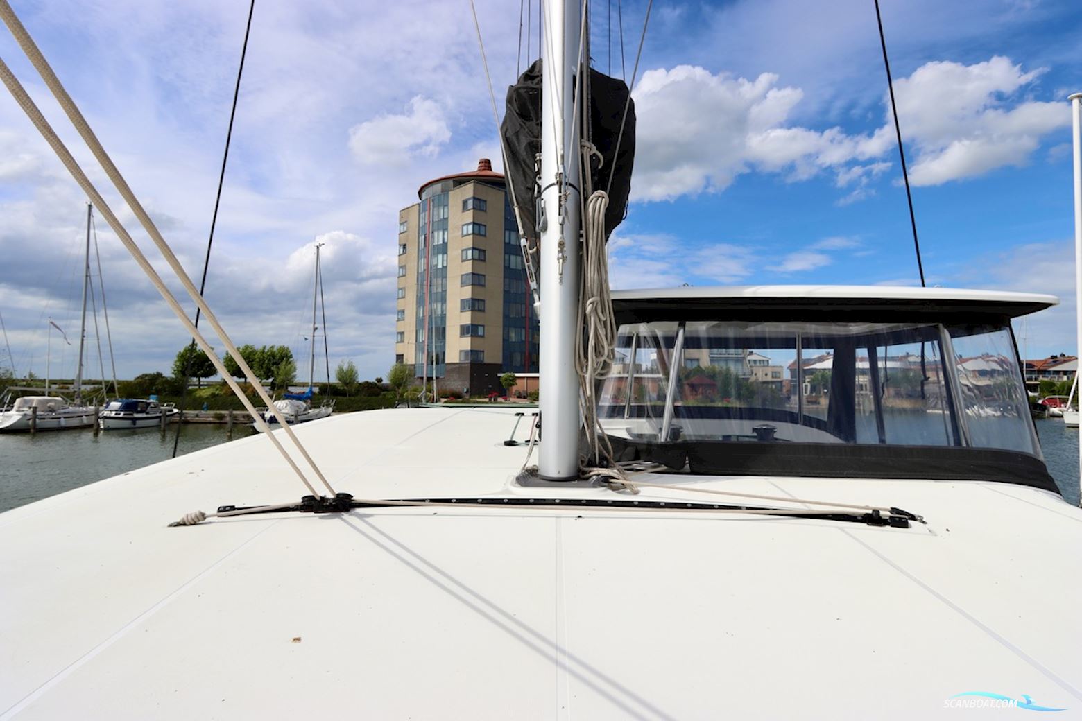 Lagoon 42 Full specs