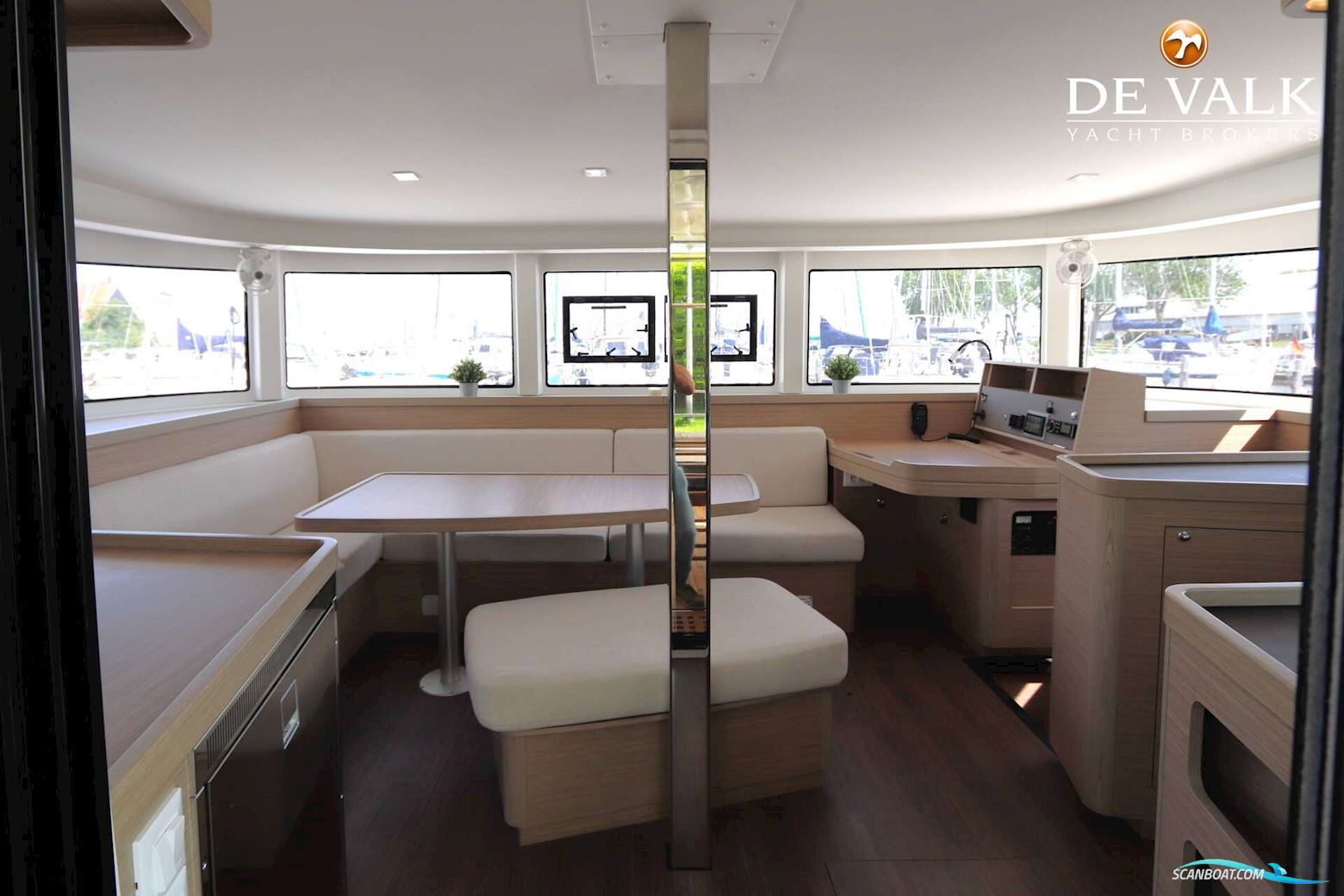 Lagoon 42