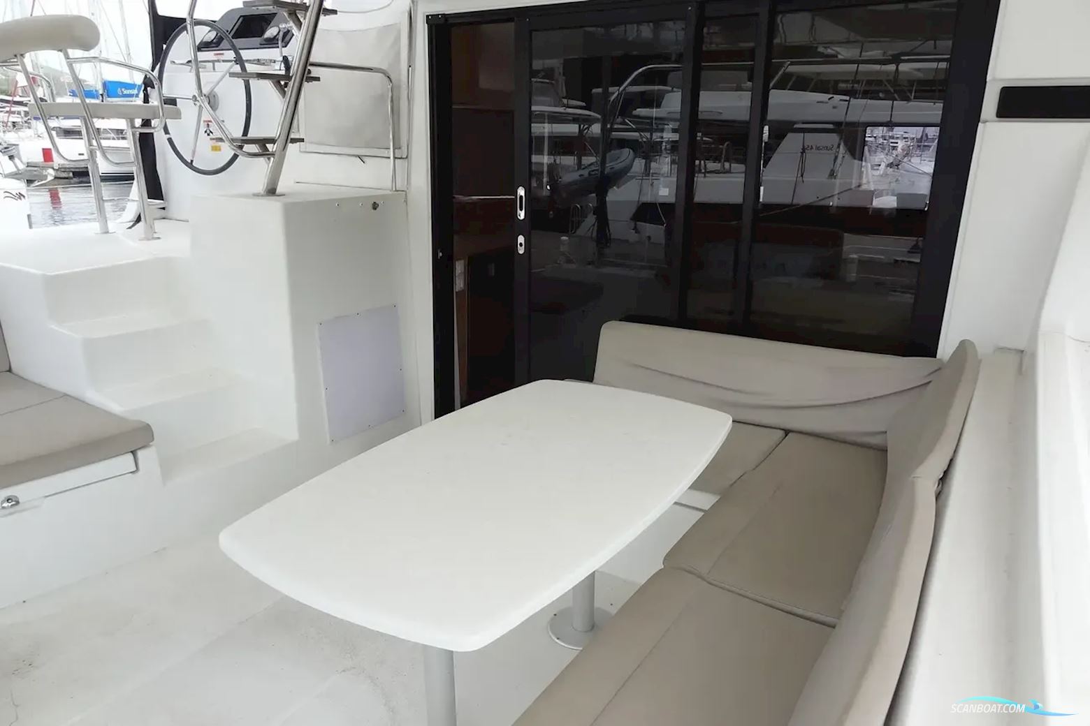 Lagoon 42